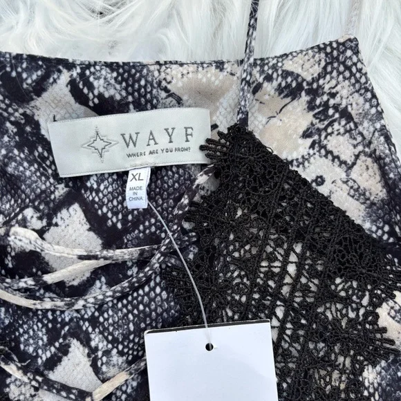 WAYF Lace Front Snakeprint Sleeveless top - Picture 2 of 4